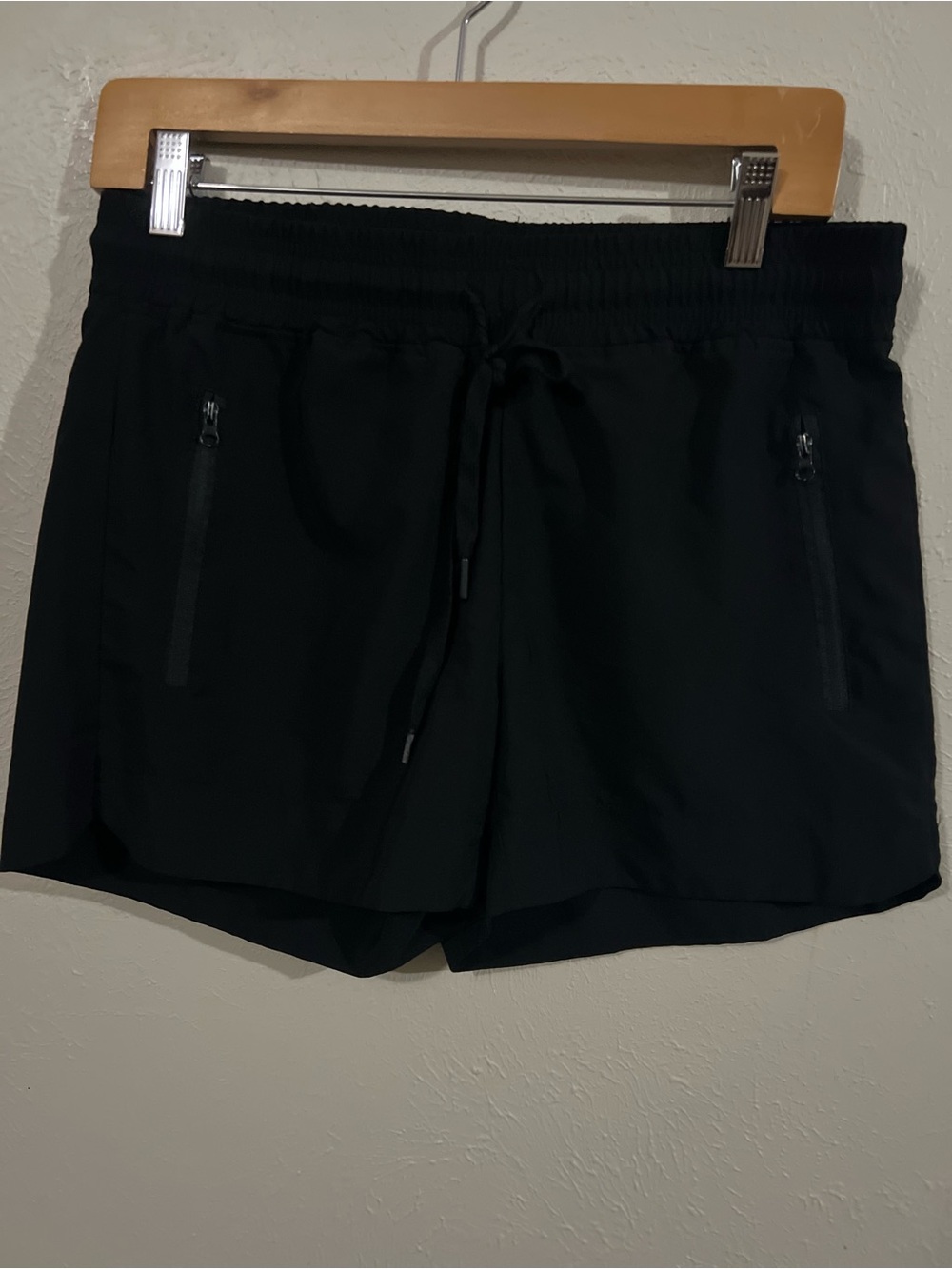 Ebb & flow Women’s Black Drawstring Active Shorts size small